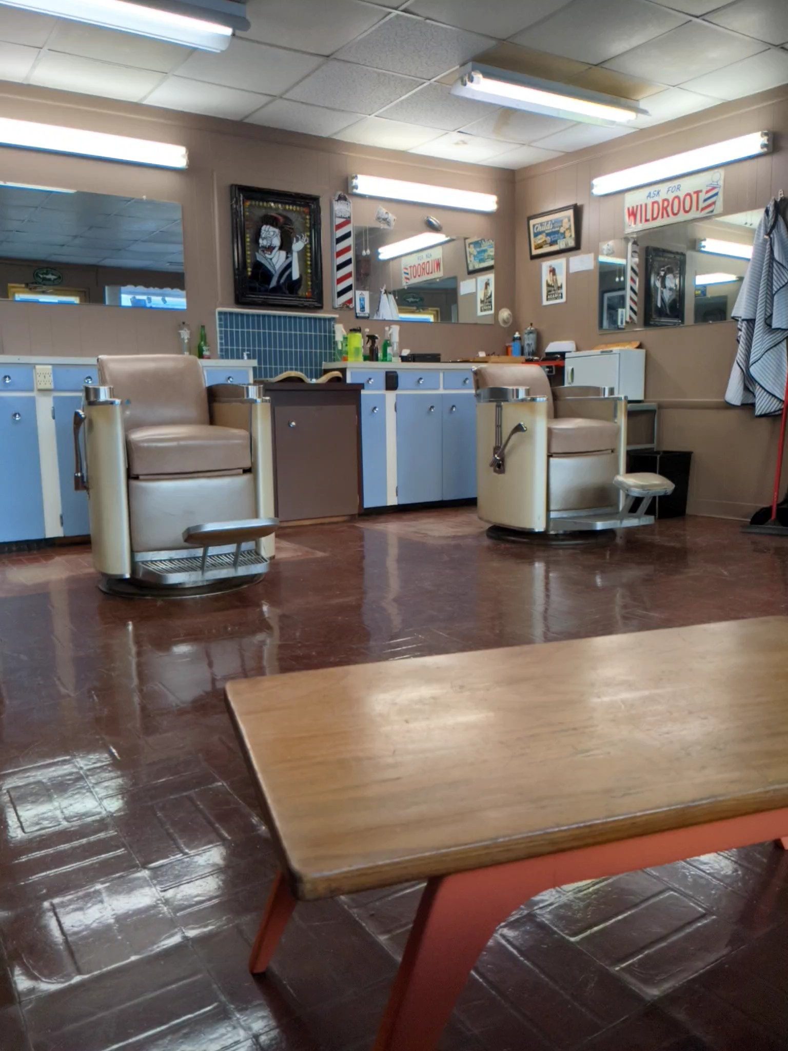 Featured image for “Norman Barbershop moves to North Walnut Street”