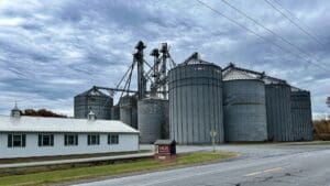 grain silo Mountaire Farms