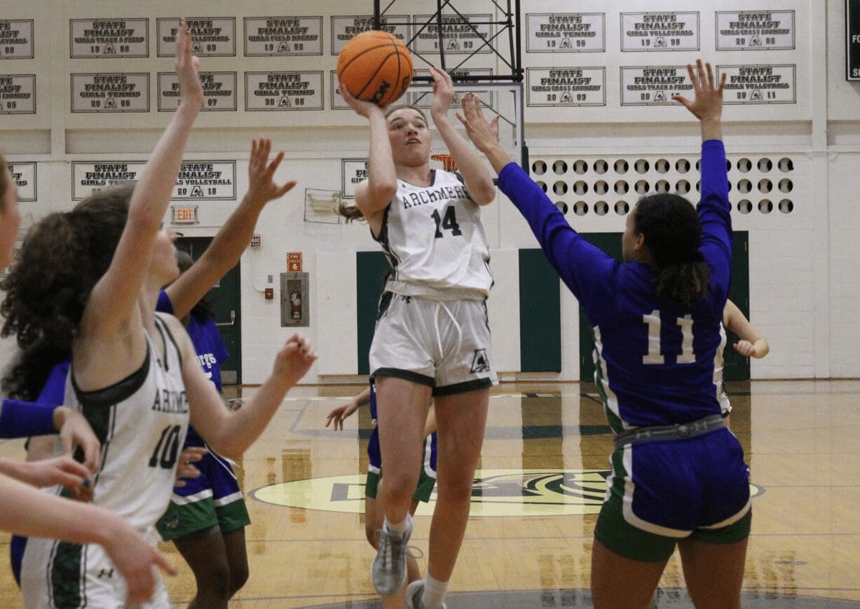 Featured image for “Courtside View – Week 6 girls basketball top 10 rankings”