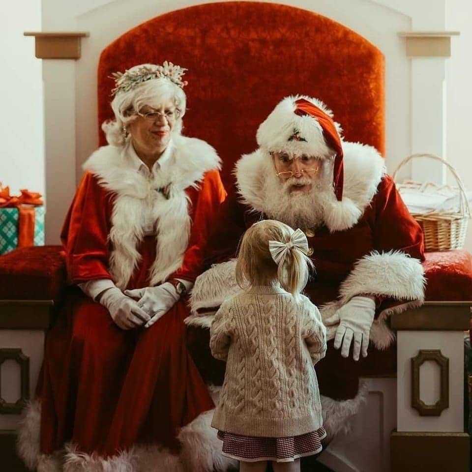 santa and kris